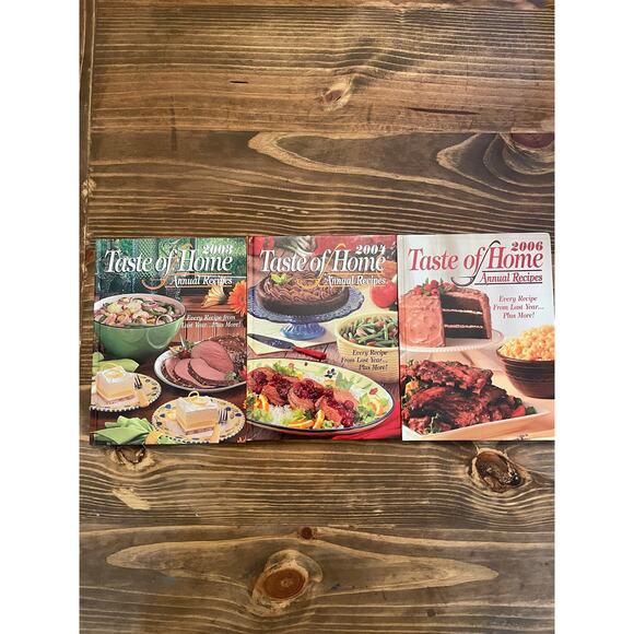 Taste of Home Annual Recipes 2003 2004 2006 Hardcover Cookbooks Lot of 3 - Picture 1 of 10